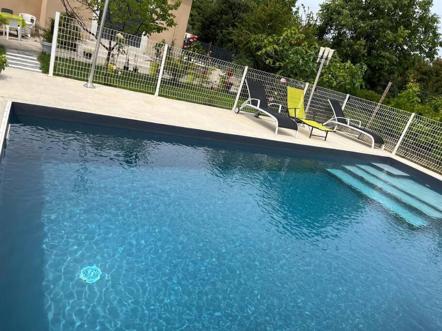 Villa Climatise Avec Piscine Et Jacuzzi 카르팡트라 외부 사진